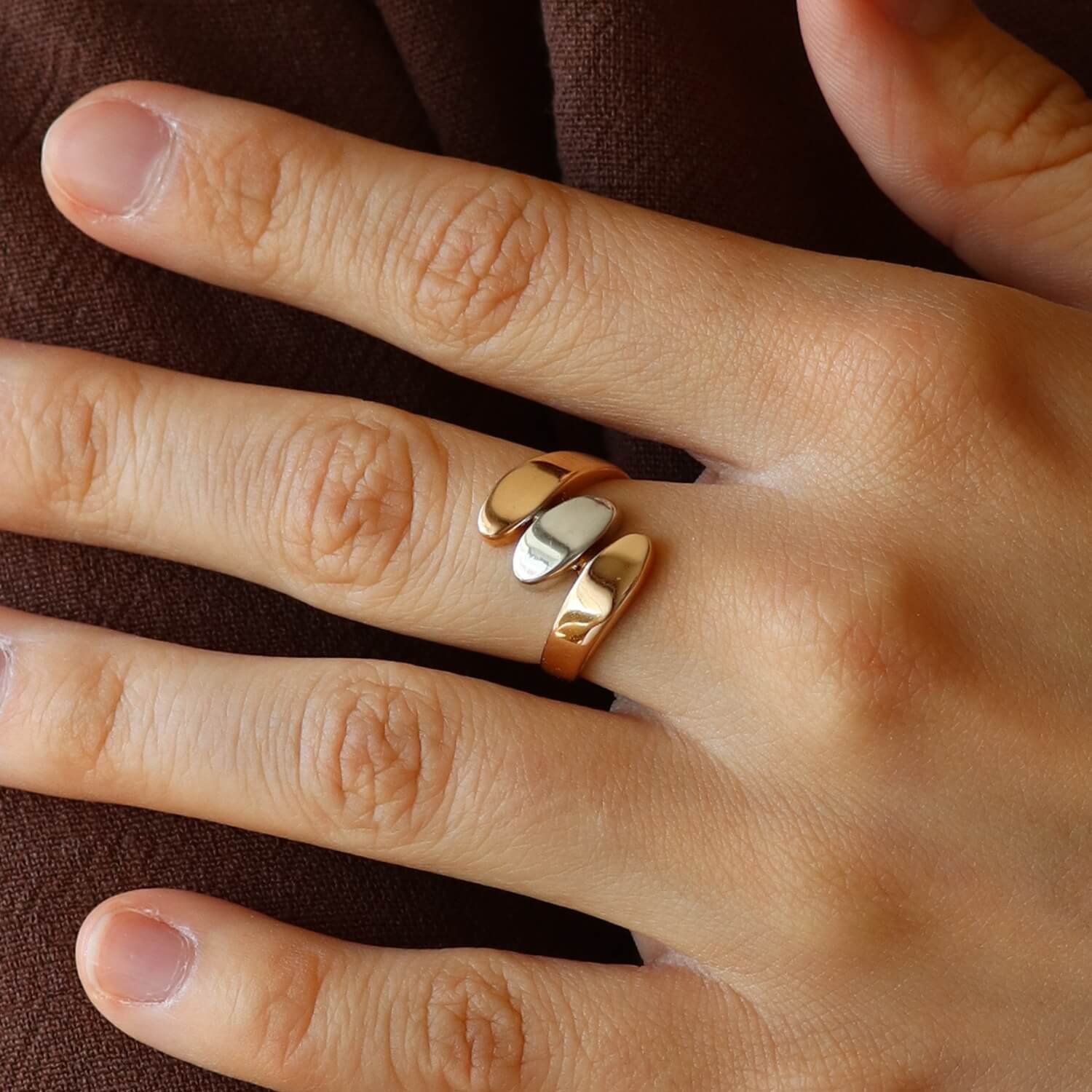 Kuldne sõrmus (suurus 17)