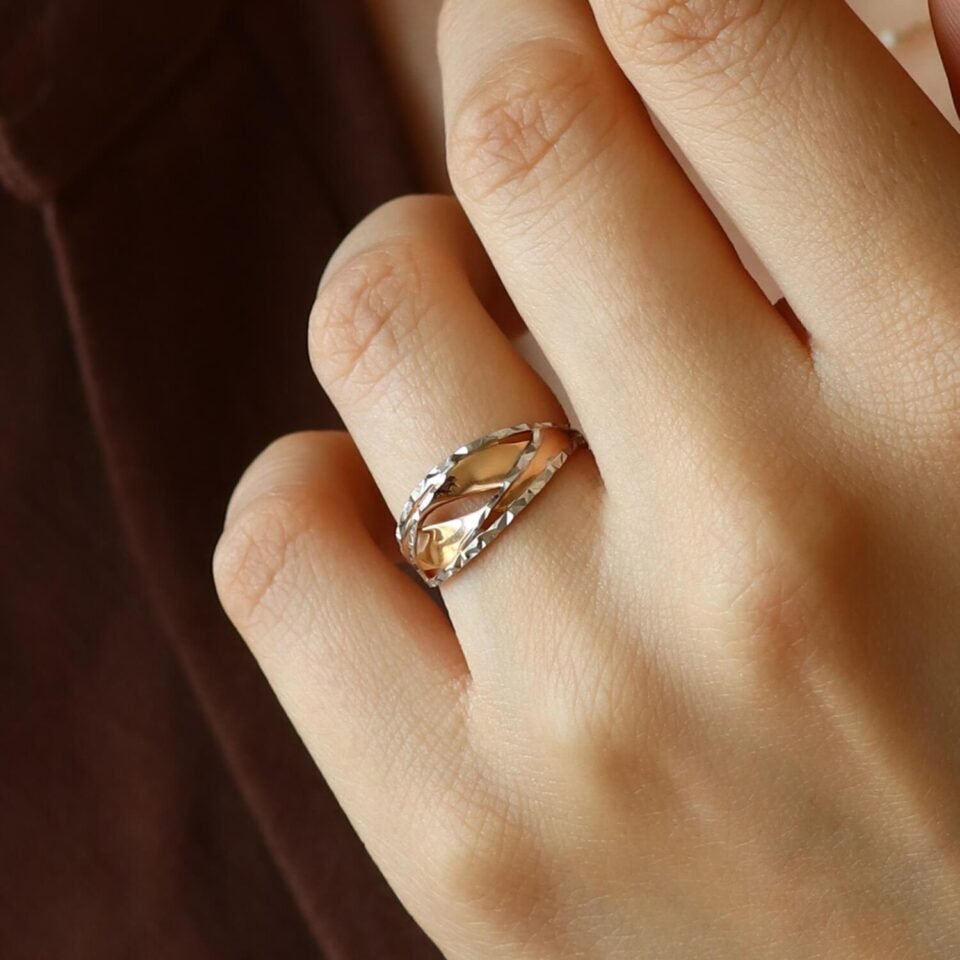 Zelta gredzens (izmērs 16,5;17)