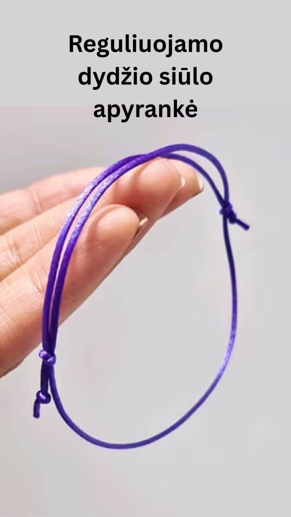 Kaip pasidaryti raudono siulo apyrankę? (instrukcija su nuotraukomis)