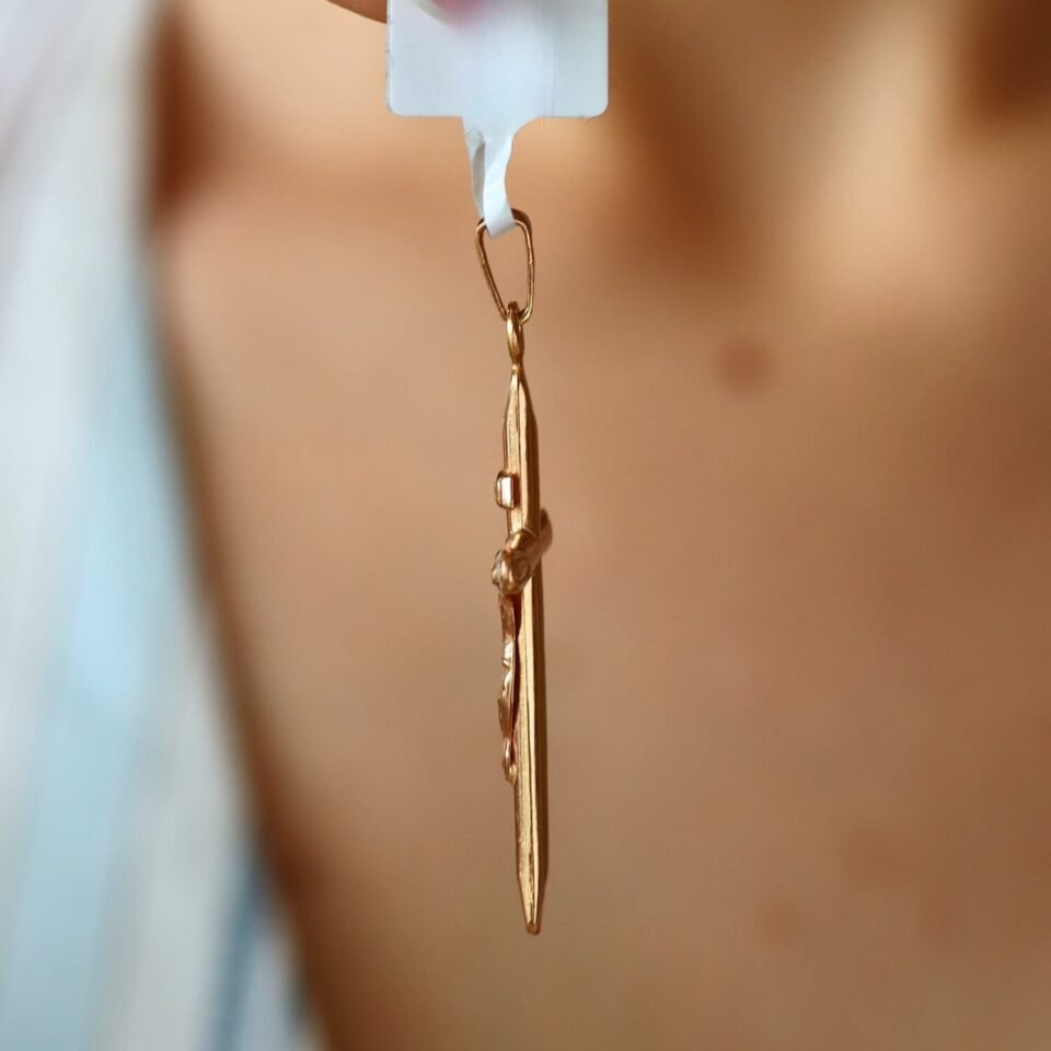 Kuldne ripats "Rist"