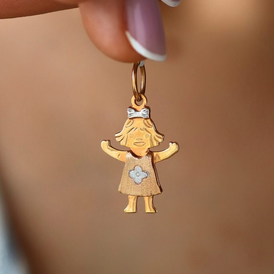 Kuldne ripats "Tüdruk ristikuga"