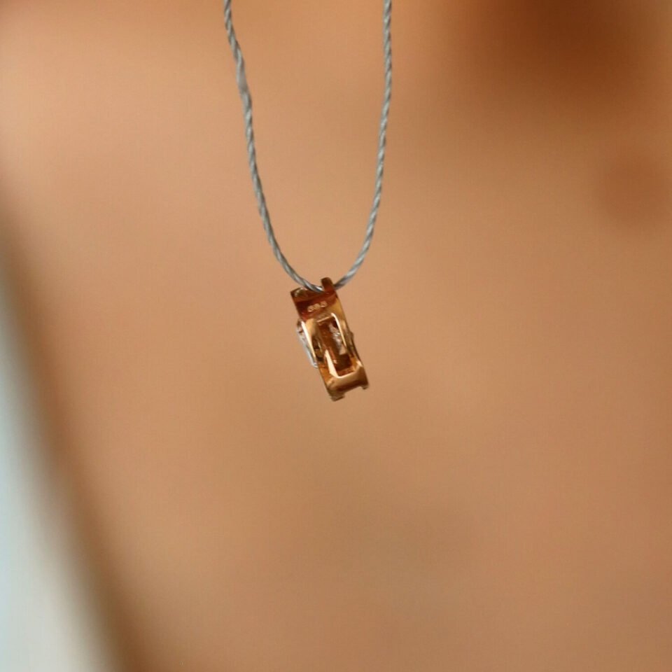 Kuldne ripats "Silm"