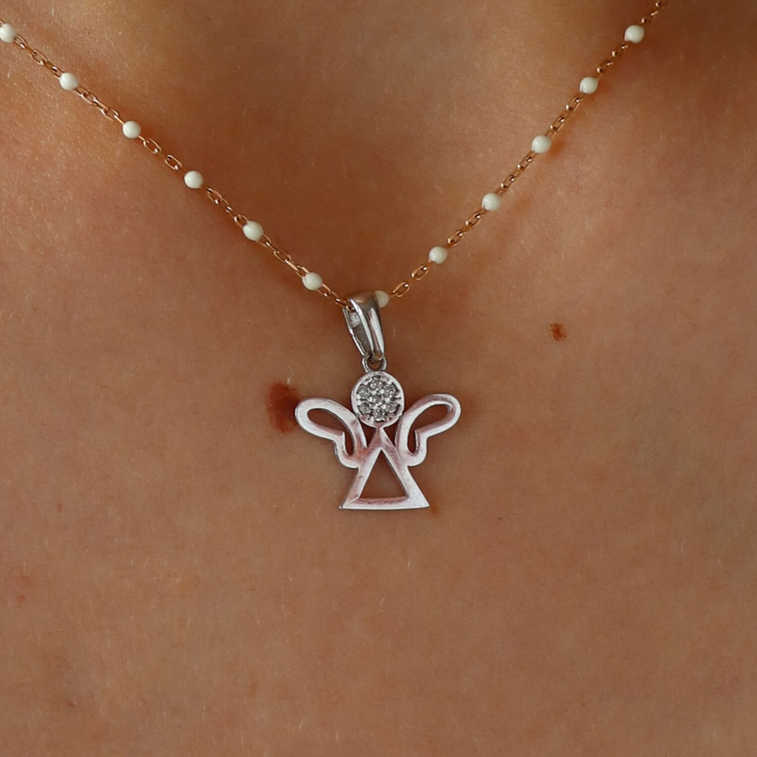 White gold pendant "Guardian Angel" (little angel)